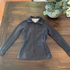 Lulu lemon jacket size 6